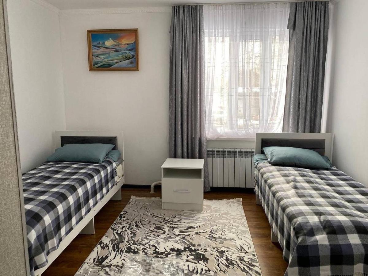Karakol-Guest Bed & Breakfast Dış mekan fotoğraf