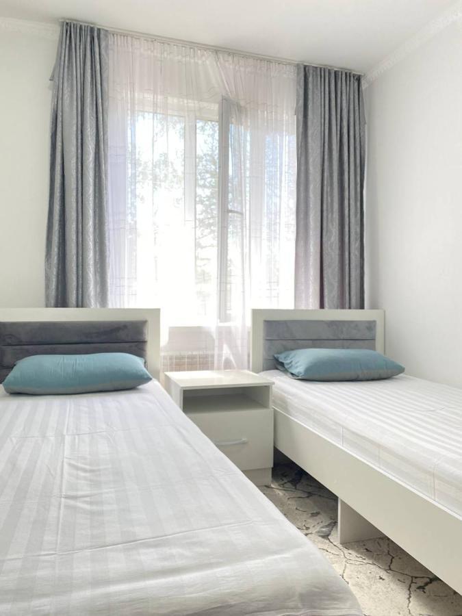 Karakol-Guest Bed & Breakfast Dış mekan fotoğraf