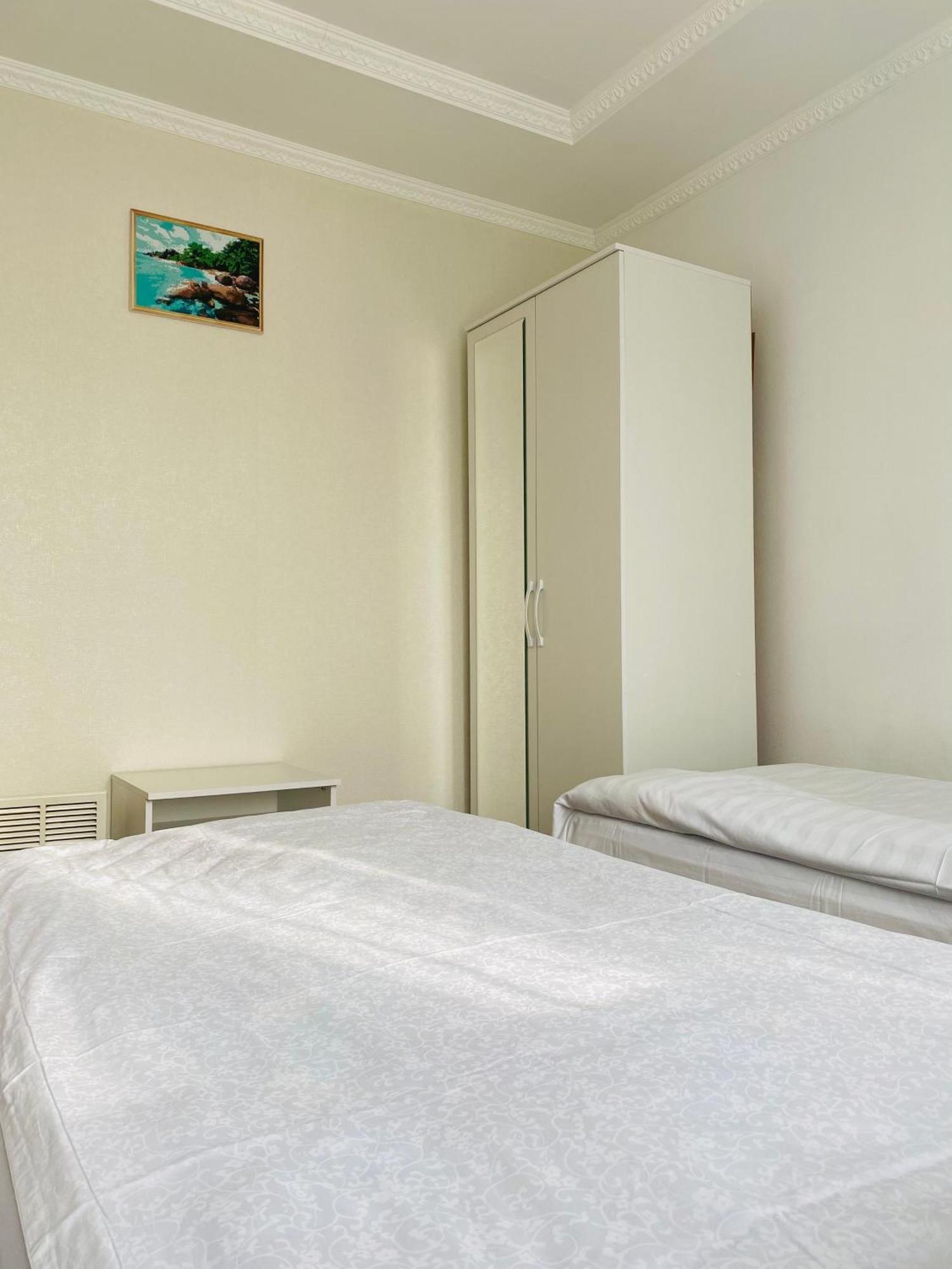 Karakol-Guest Bed & Breakfast Dış mekan fotoğraf